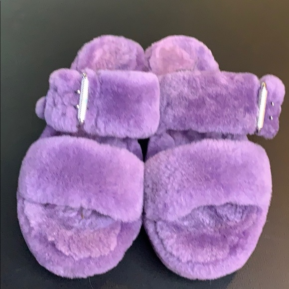 UGG Slippers adjustable buckles Size 7 - Picture 2 of 4